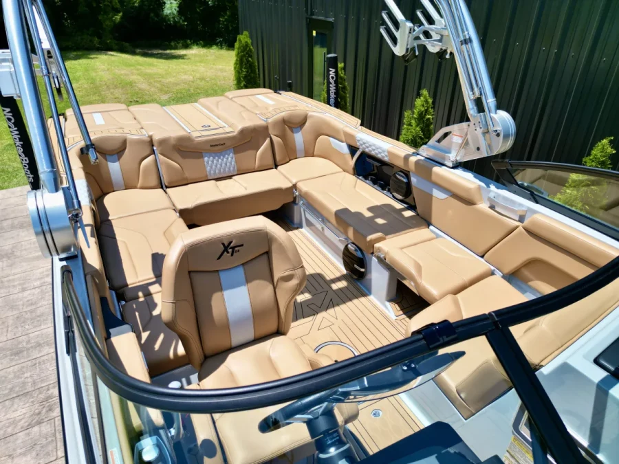 2026-mastercraft-xt24-142996-image6.webp