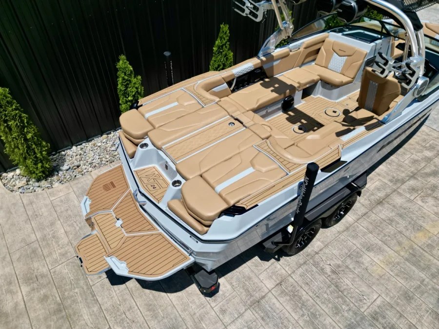 2026-mastercraft-xt24-142996-image8.webp