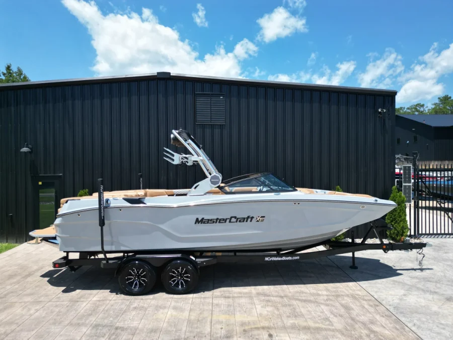 2026-mastercraft-xt24-142996-image9.webp