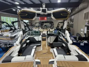 2026-mastercraft-x24-142997-image12.webp