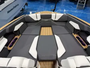 2026-mastercraft-x24-142997-image3.webp