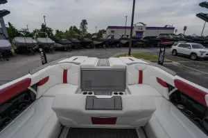 2023-mastercraft-xt24-143002-image11.webp