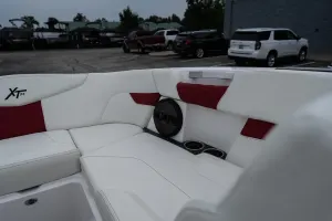 2023-mastercraft-xt24-143002-image12.webp