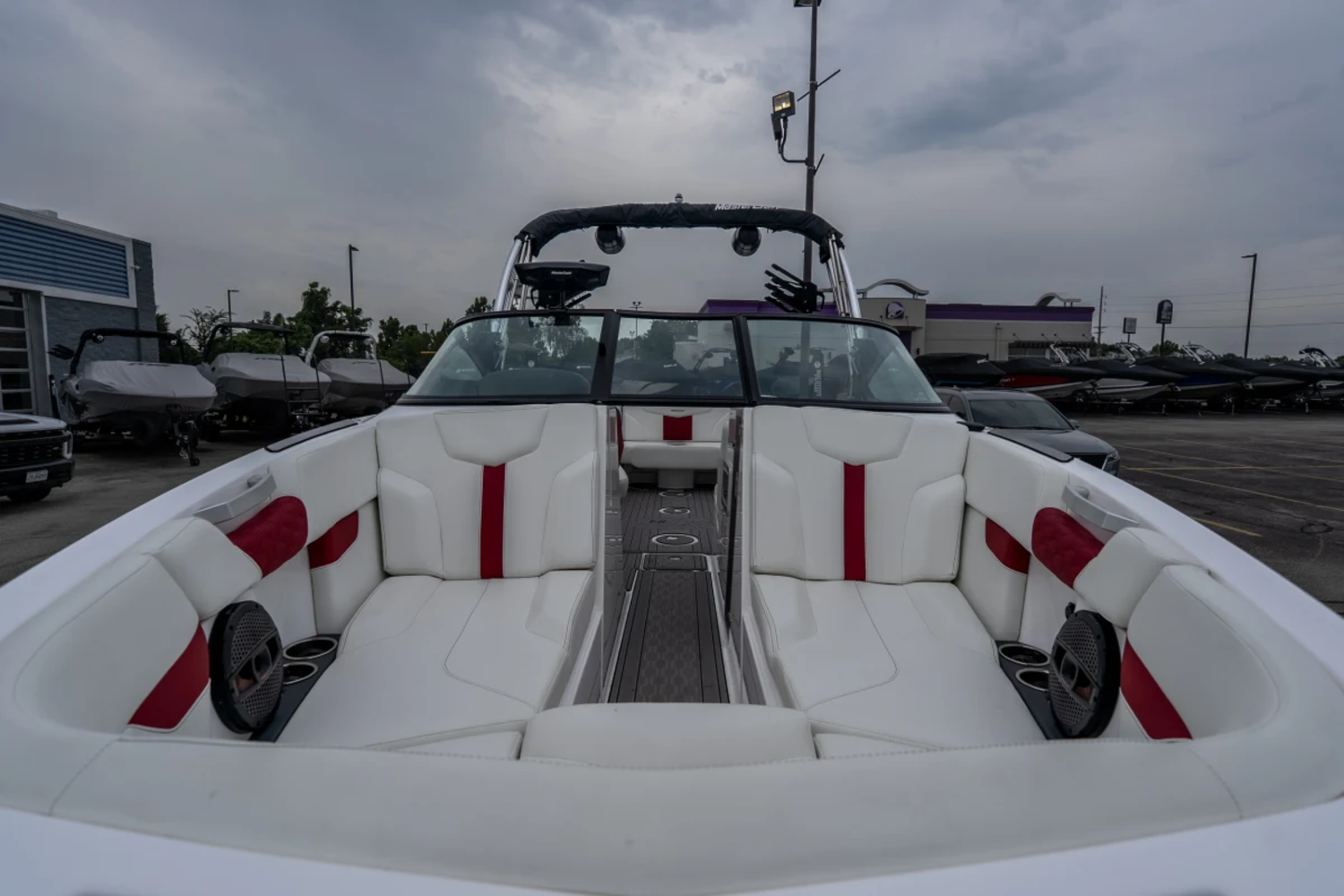 2023 MasterCraft XT24