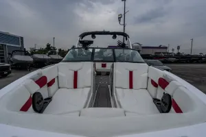 2023-mastercraft-xt24-143002-image16.webp