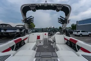 2023-mastercraft-xt24-143002-image8.webp