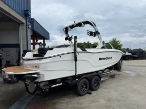 2026-mastercraft-xt24-143004-image2.webp