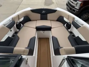 2026-mastercraft-xt24-143004-image4.webp