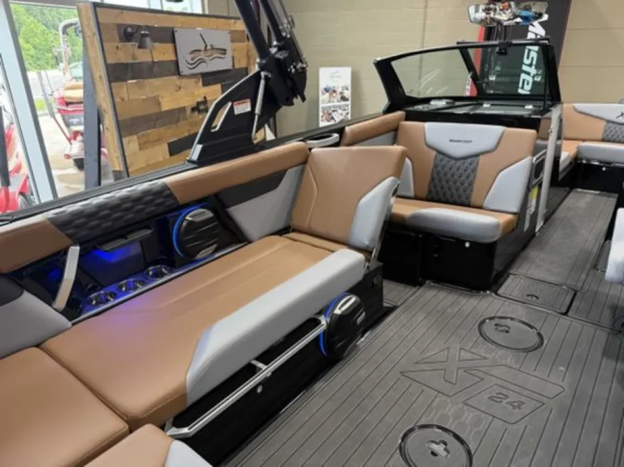 2026-mastercraft-xt24-143008-image8.webp