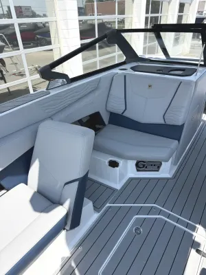 2025-nautique-g25-143010-image12.webp