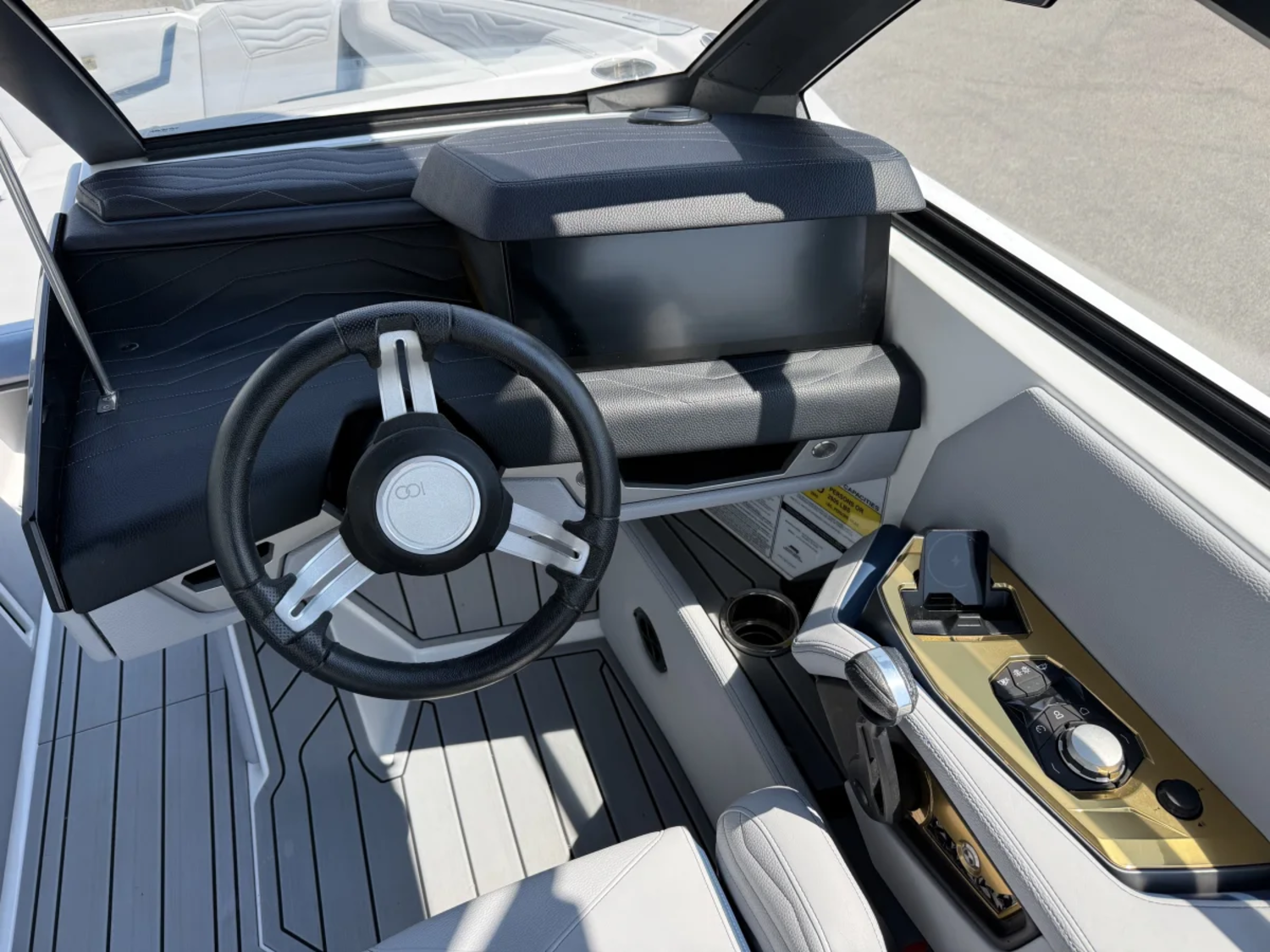2025 25' Super Air Nautique G25 Centennial Edition Bowrider