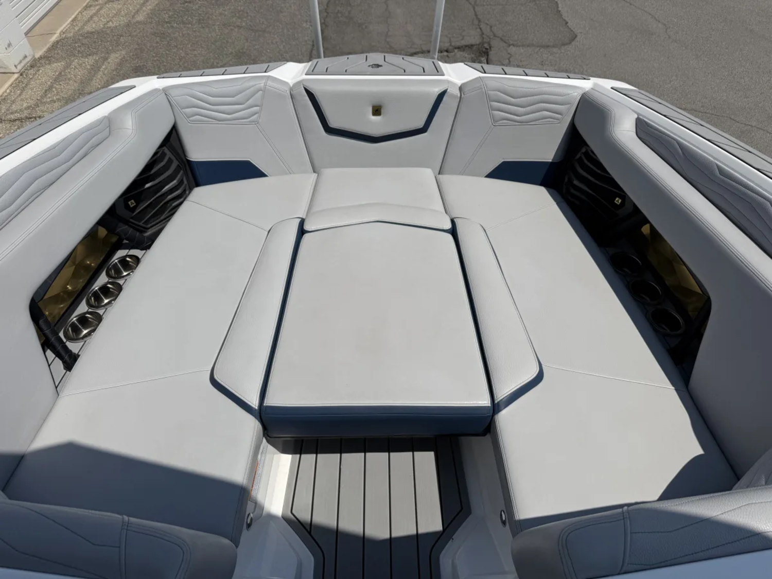 2025 25' Super Air Nautique G25 Centennial Edition Bowrider