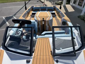 2027-nautique-ski-nautique-143011-image2_184353.webp