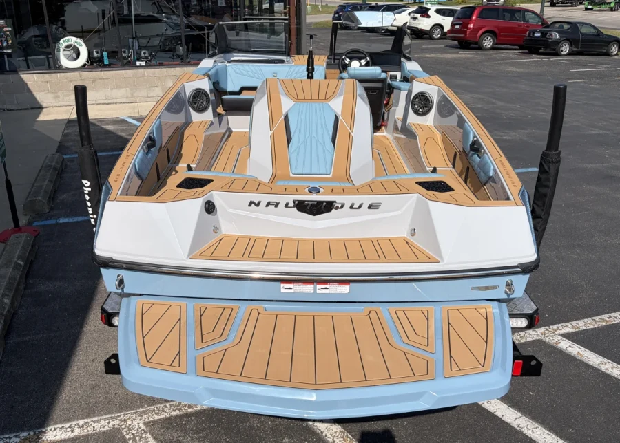 2027-nautique-ski-nautique-143011-image5_184354.webp