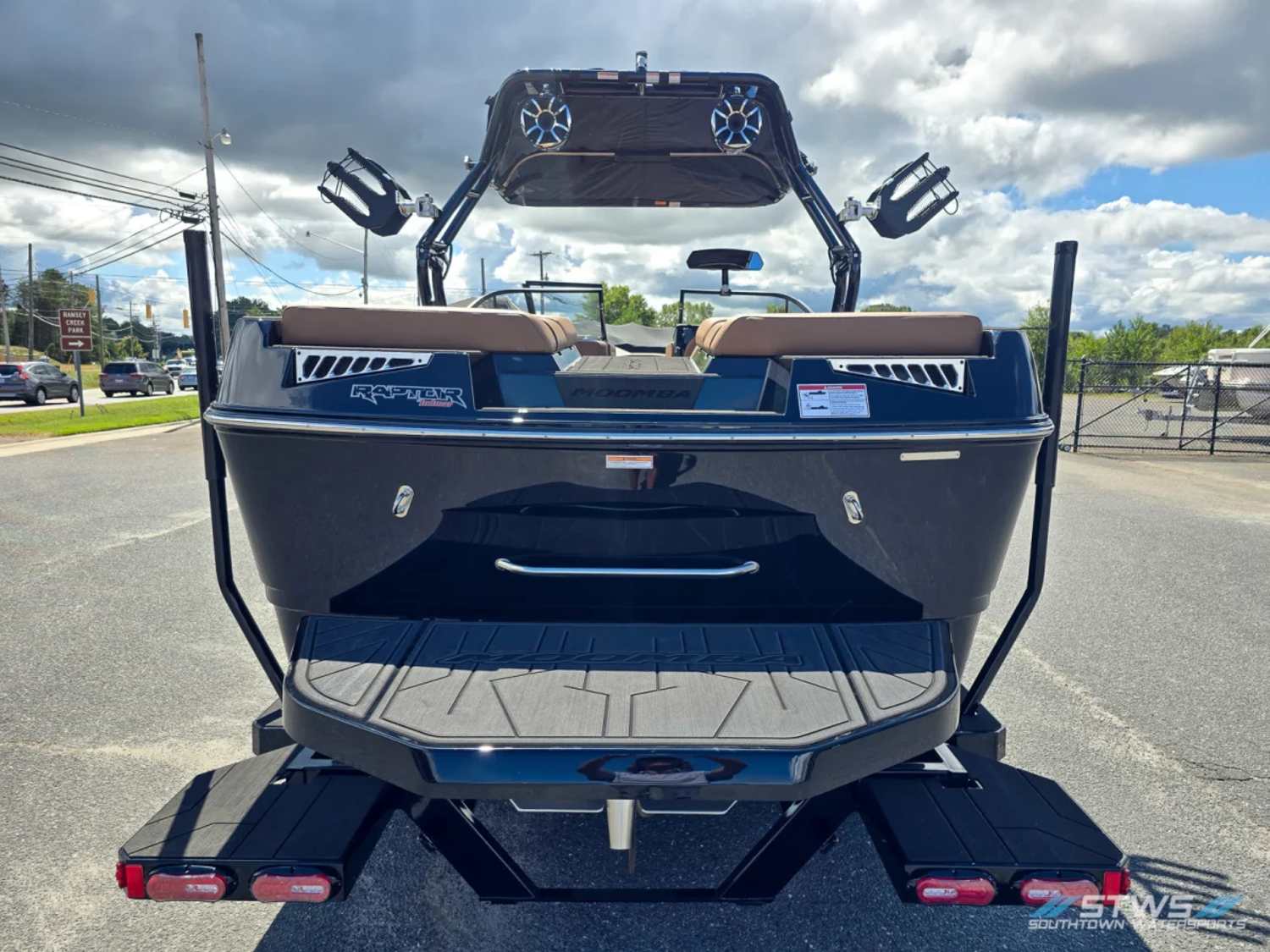 2025 MOOMBA MOJO 