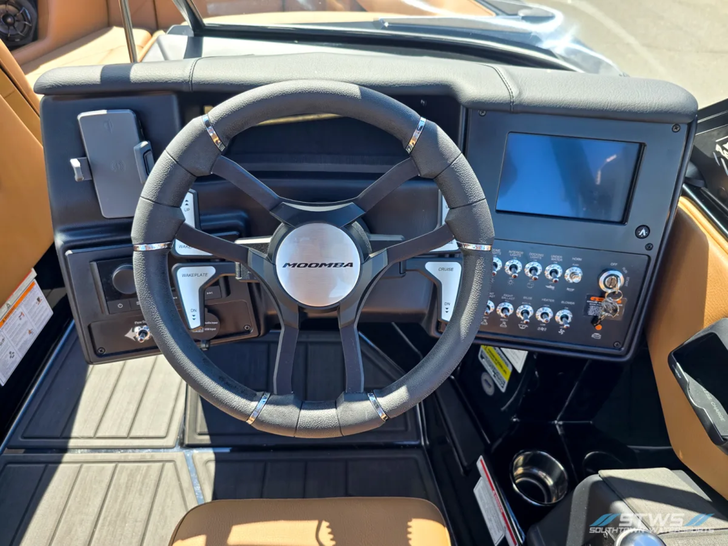 2025 MOOMBA MOJO 