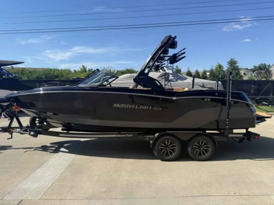 2026-mastercraft-nxt23-143018-image1.webp