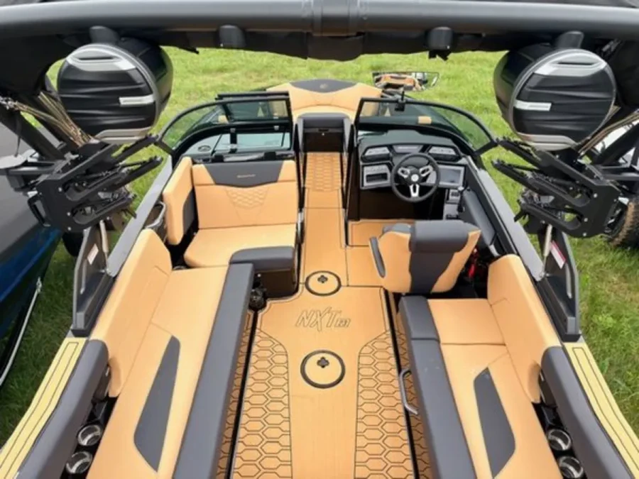 2026-mastercraft-nxt23-143018-image12.webp