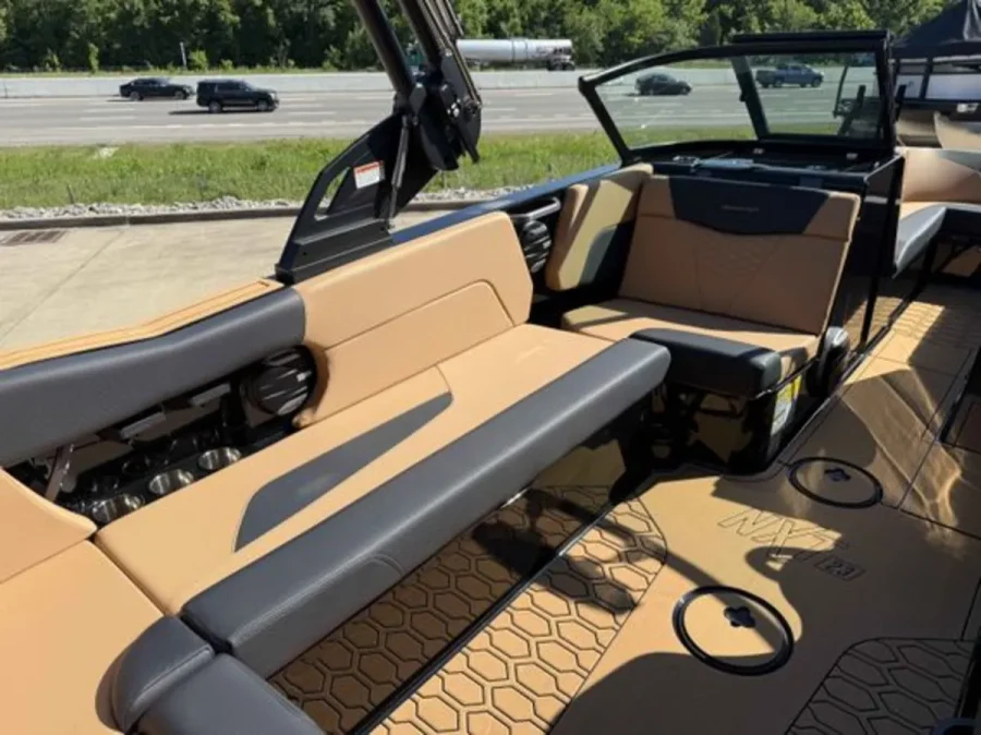2026-mastercraft-nxt23-143018-image7.webp