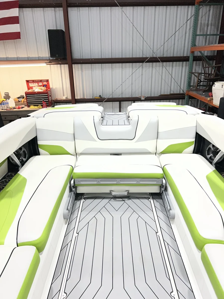 2017-malibu-wakesetter-24-mxz-143028-image10.webp
