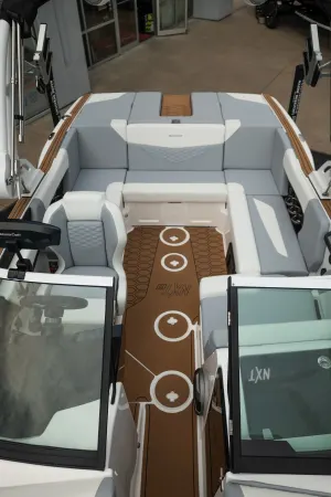 2027-mastercraft-nxt20-143035-image19.webp