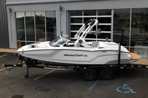 2027-mastercraft-nxt20-143035-image2.webp