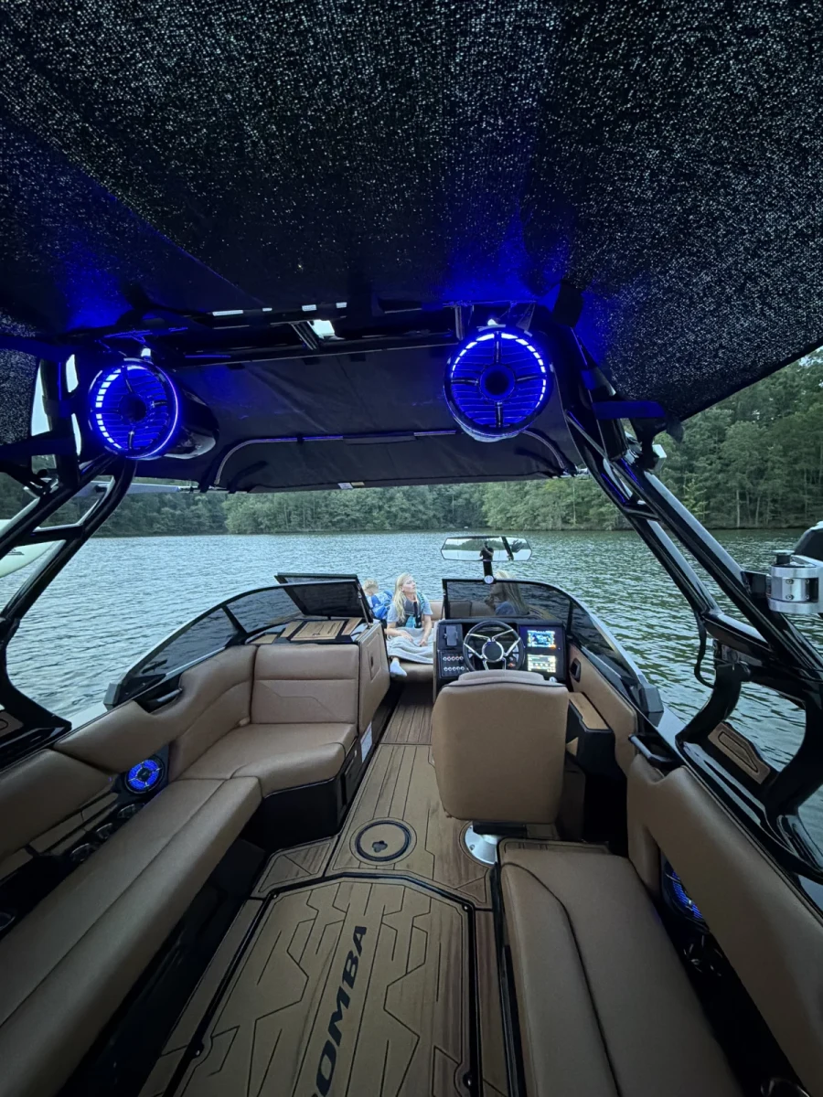 2026-moomba-max-143041-image1.webp