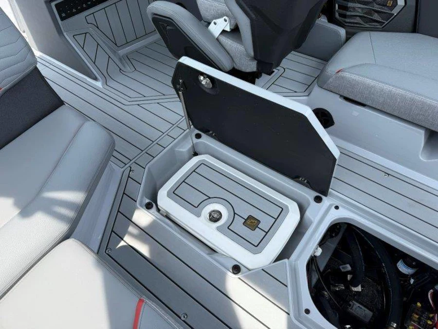 2027-nautique-g23-143044-image14