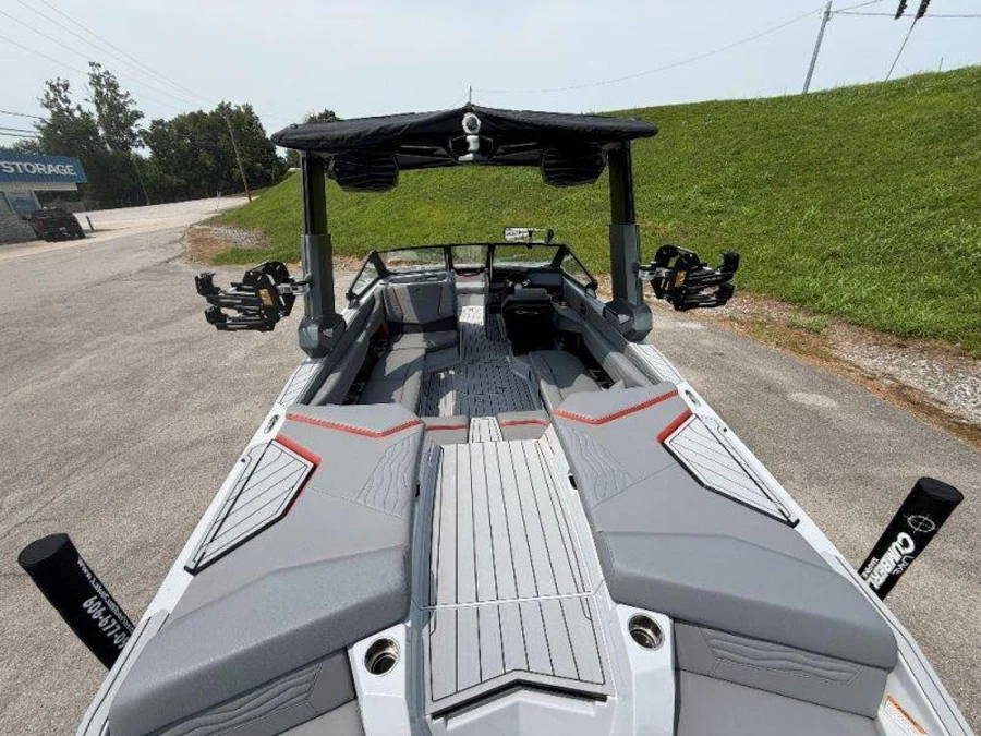 2027-nautique-g23-143044-image15