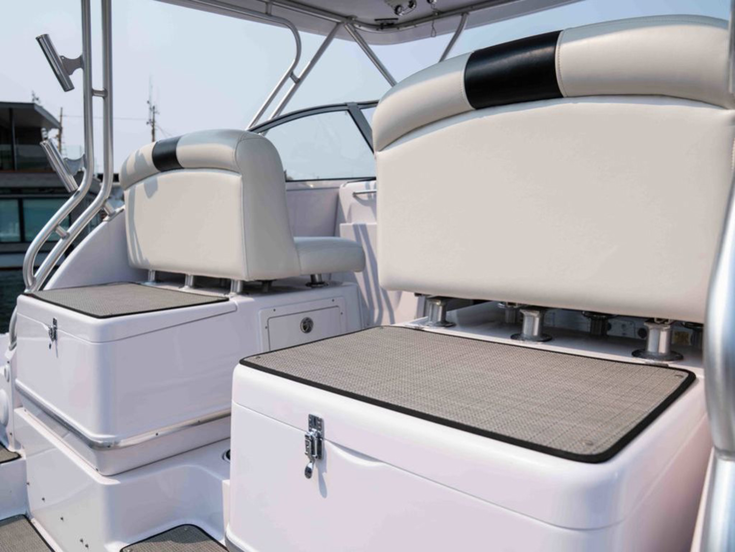 2005 Proline 33 EXPRESS