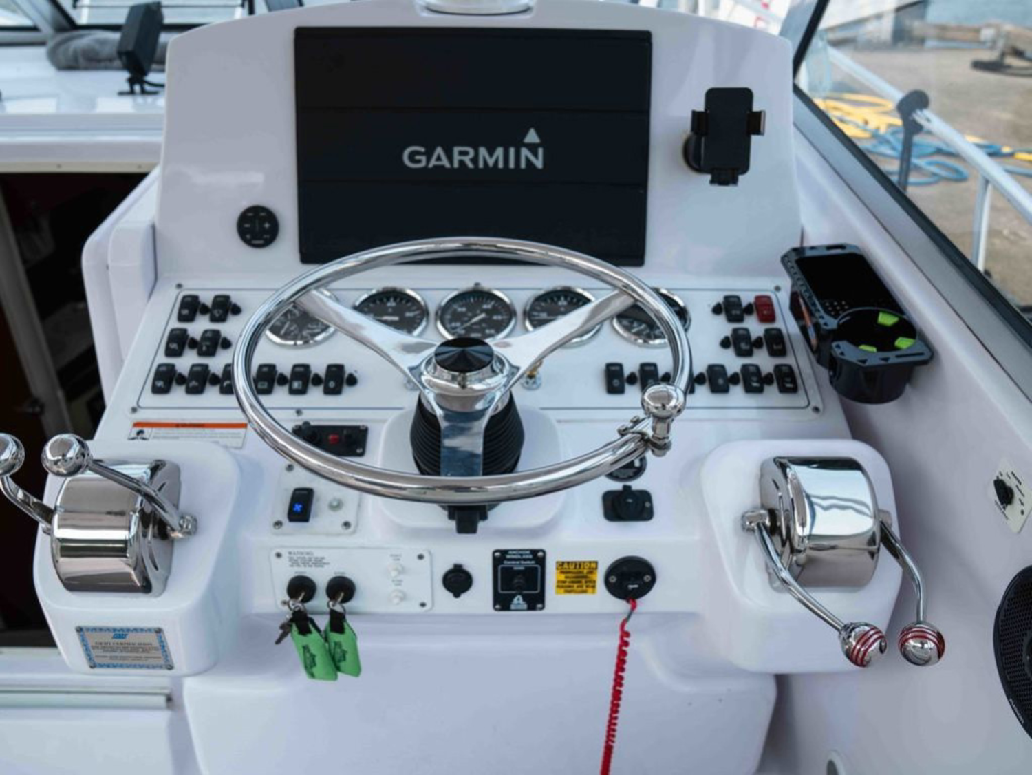 2005 Proline 33 EXPRESS