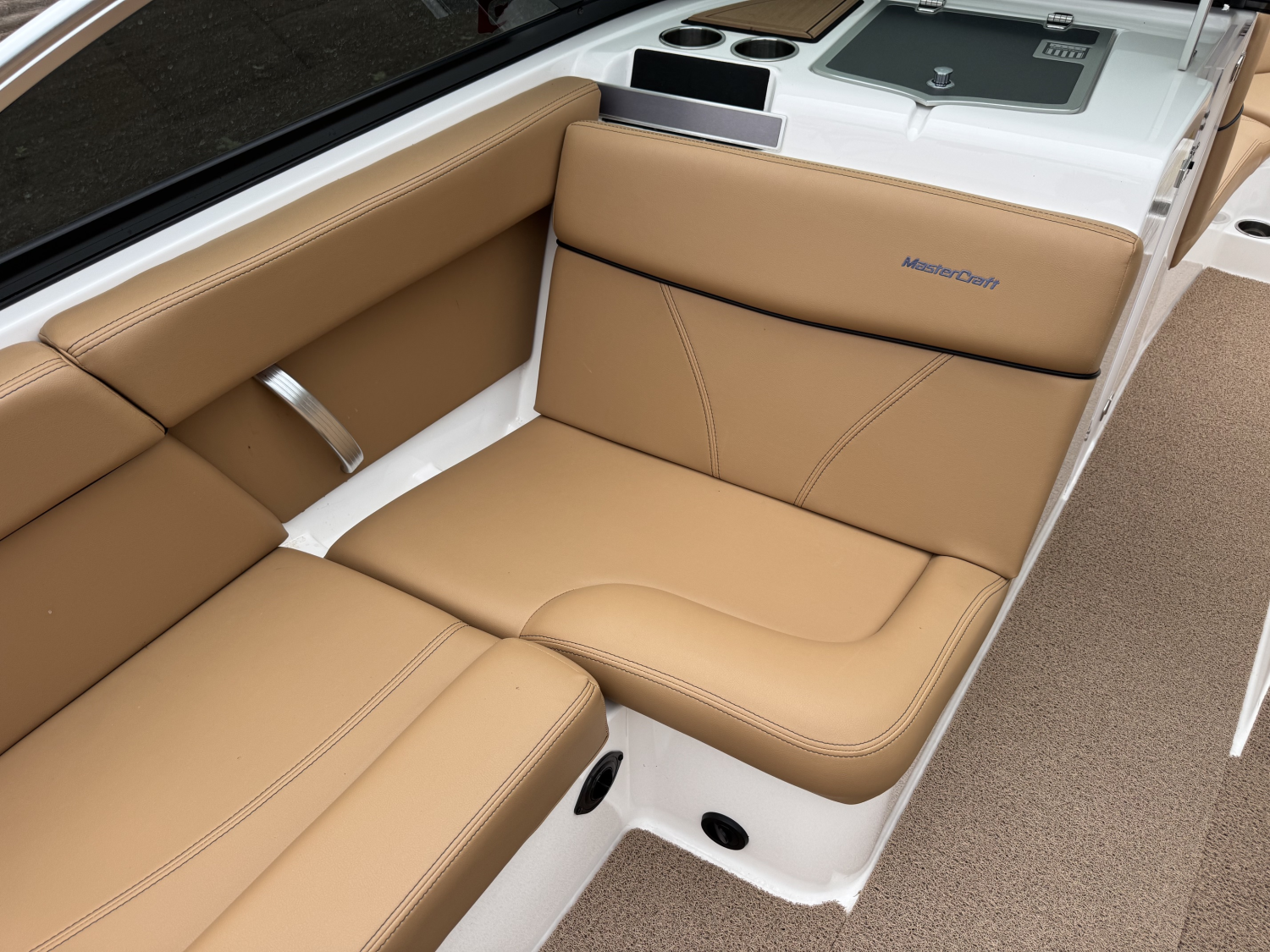 2021 MasterCraft XT 23