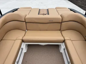 2021-mastercraft-xt23-143057-image12