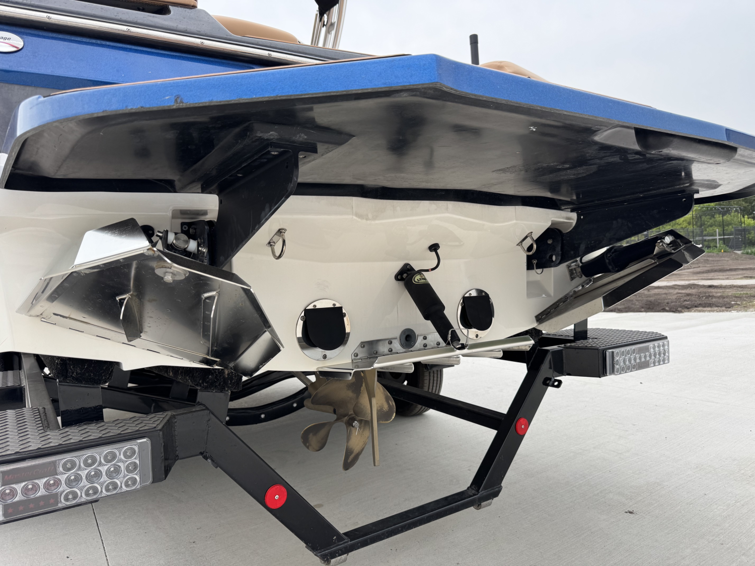 2021 MasterCraft XT 23