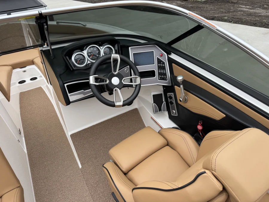2021-mastercraft-xt23-143057-image8