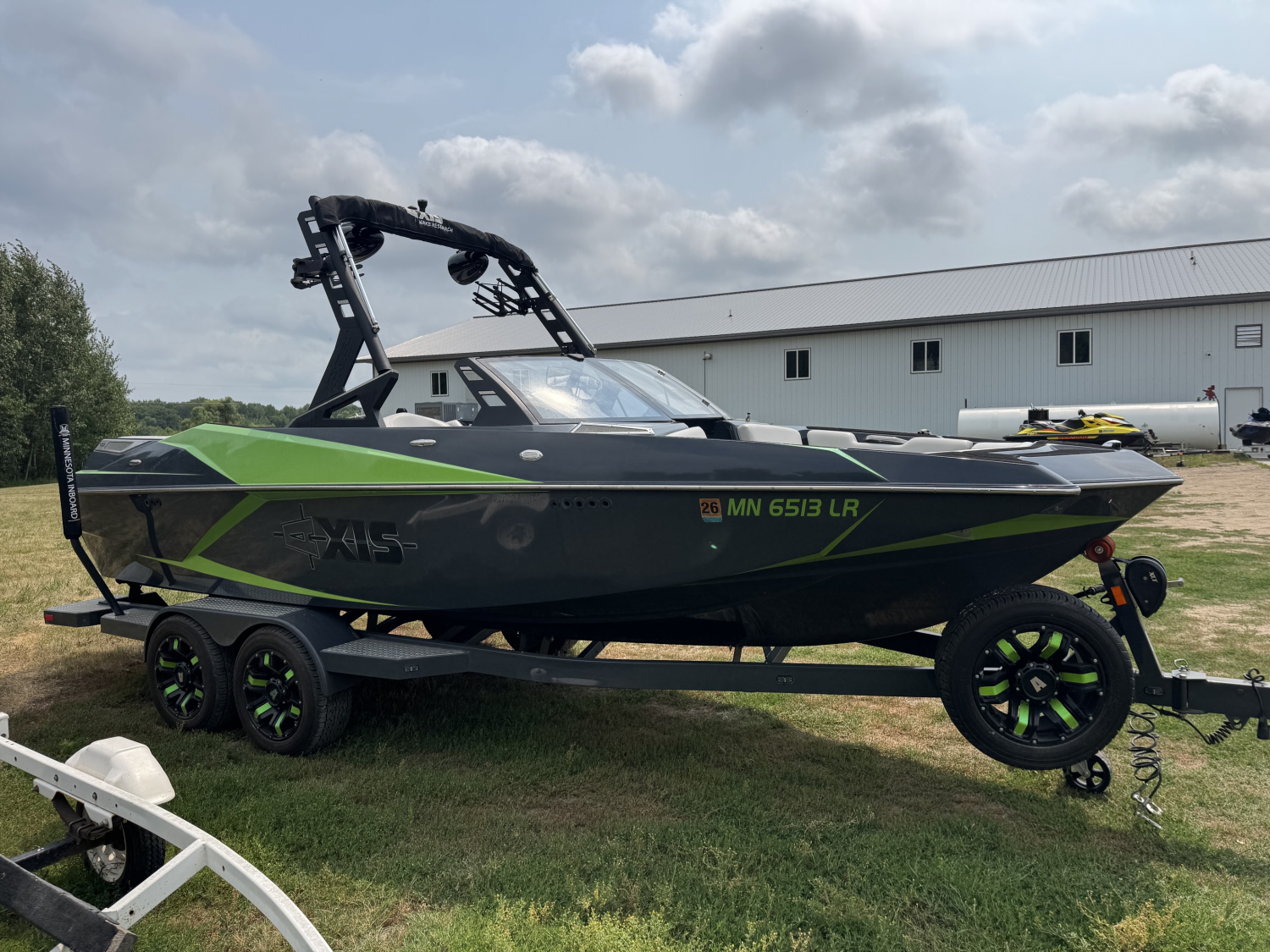 2018 Axis Wake Research A22