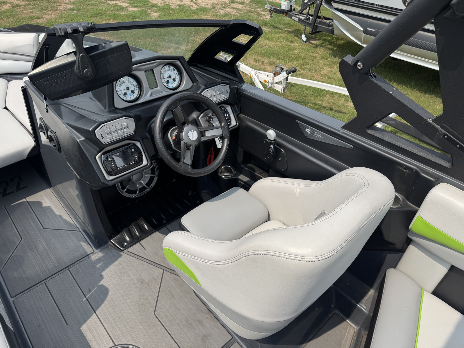 2018 Axis Wake Research A22
