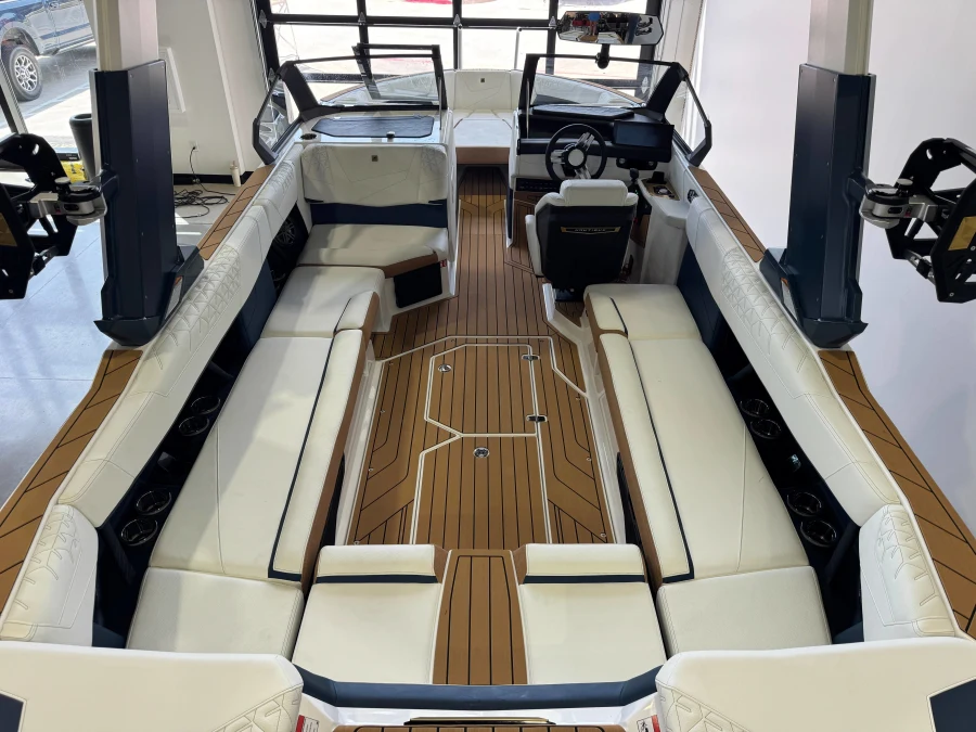 2027-nautique-s25-143061-image13