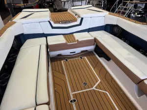 2027-nautique-s25-143061-image16