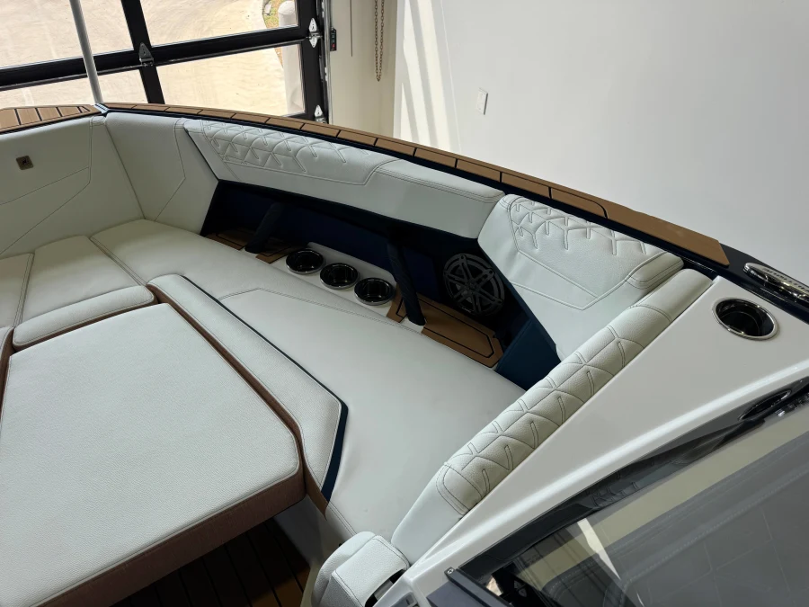 2027-nautique-s25-143061-image18
