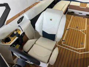 2027-nautique-s25-143061-image21