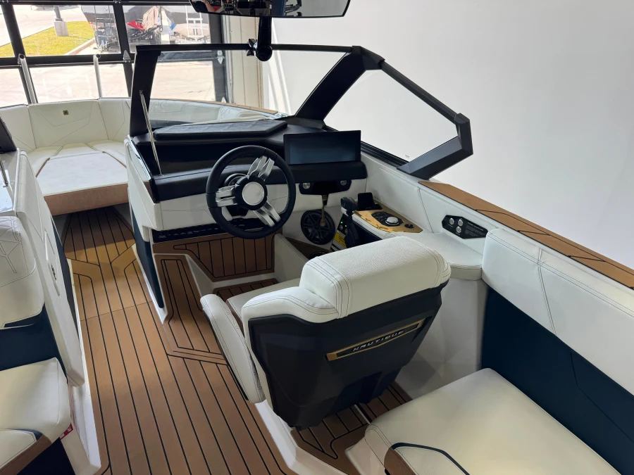 2027-nautique-s25-143061-image24