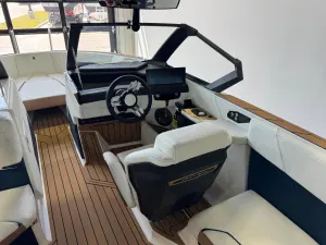 2027-nautique-s25-143061-image24