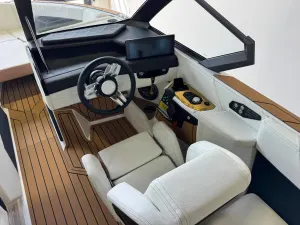 2027-nautique-s25-143061-image25