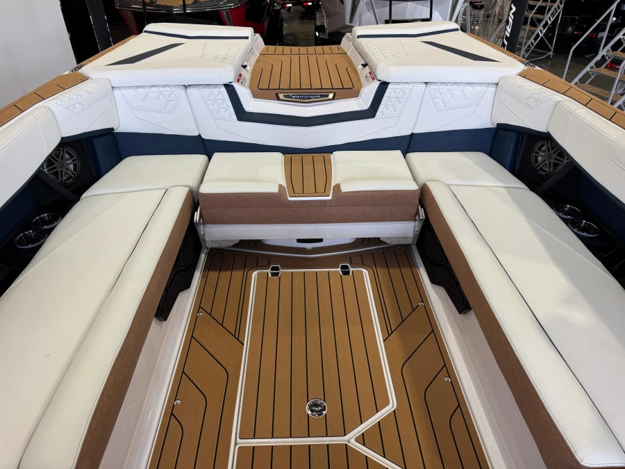 2027-nautique-s25-143061-image27
