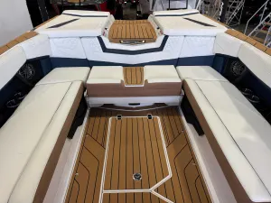 2027-nautique-s25-143061-image27