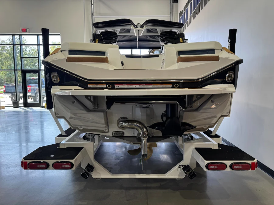 2027-nautique-s25-143061-image6