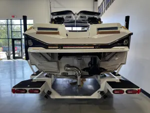 2027-nautique-s25-143061-image6
