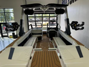 2027-nautique-s25-143061-image9
