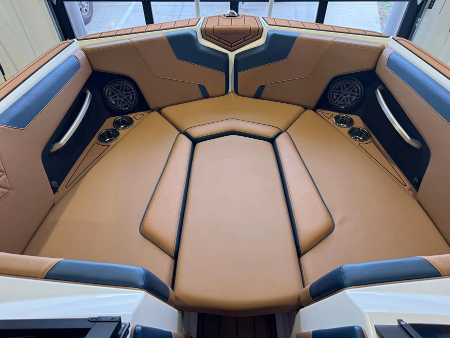 2027-nautique-gs24-143063-image17